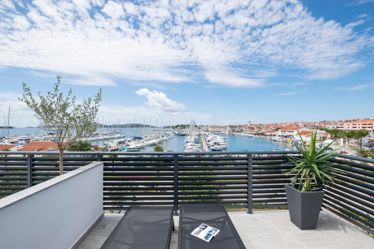 Apartments And Rooms Mare Vodice Kültér fotó