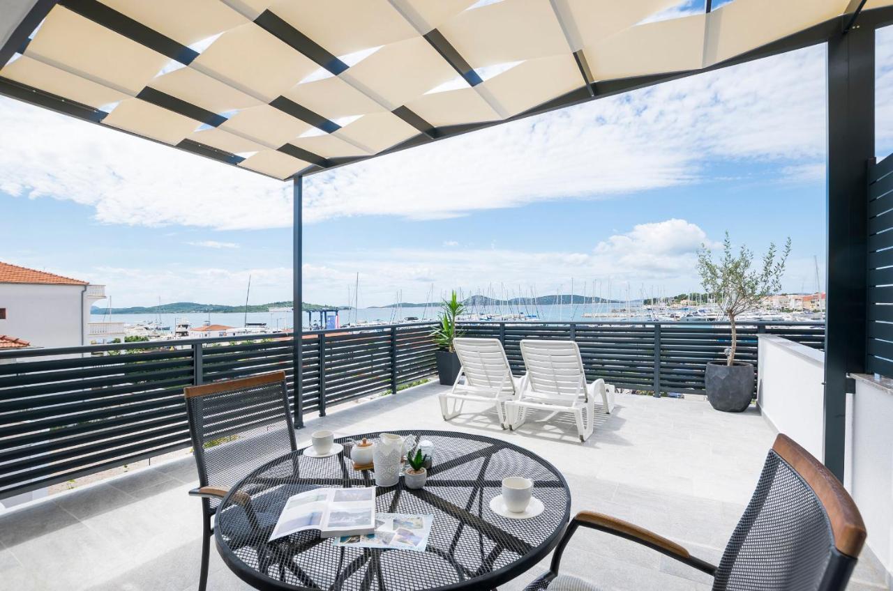 Apartments And Rooms Mare Vodice Kültér fotó