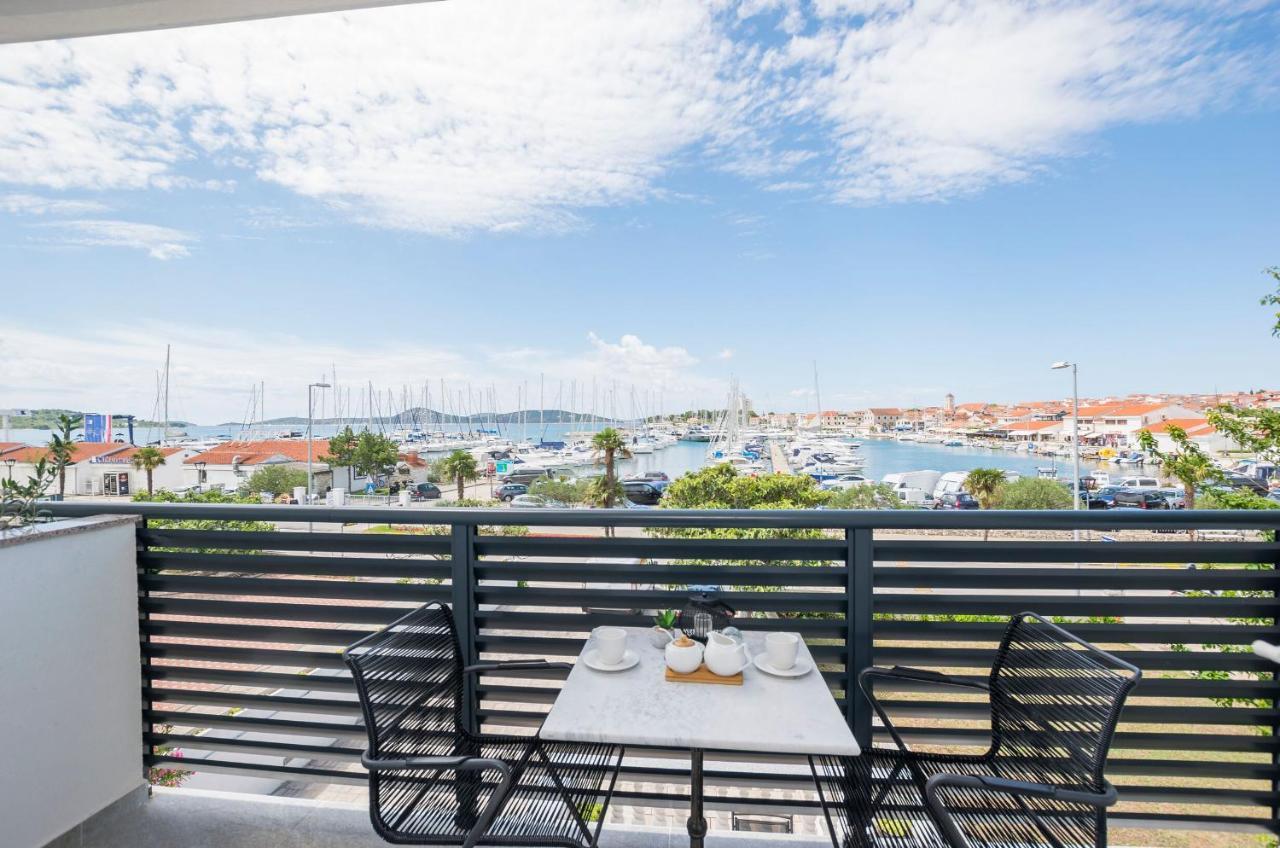 Apartments And Rooms Mare Vodice Kültér fotó